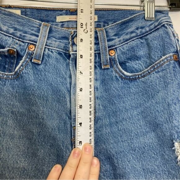 Levis Premium Wedgie Fit High-Rise Distressed Straight Leg Jeans Size 24‎ - Picture 8 of 15